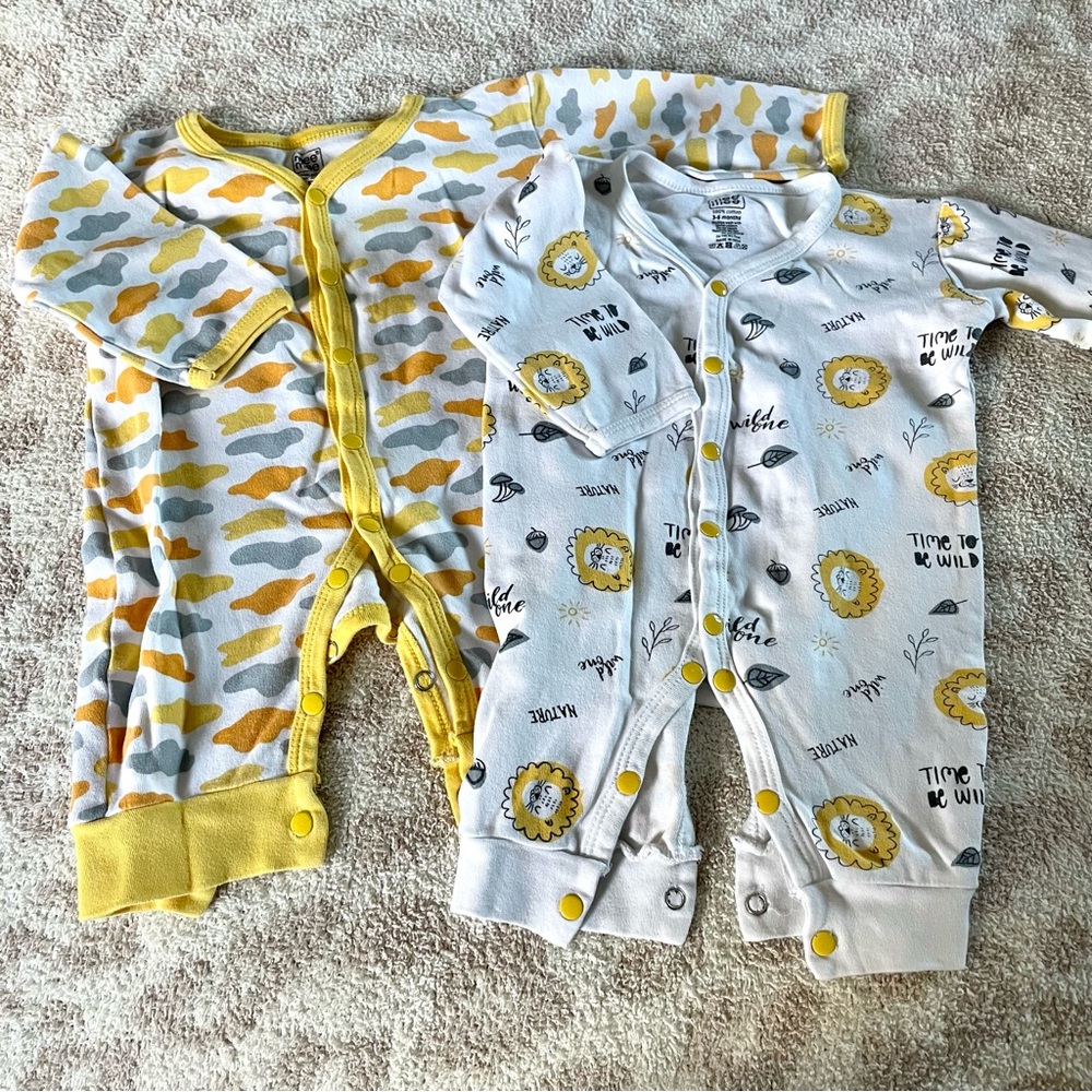 Bundle set of two bodysuits, 3-6 months, gender neutral